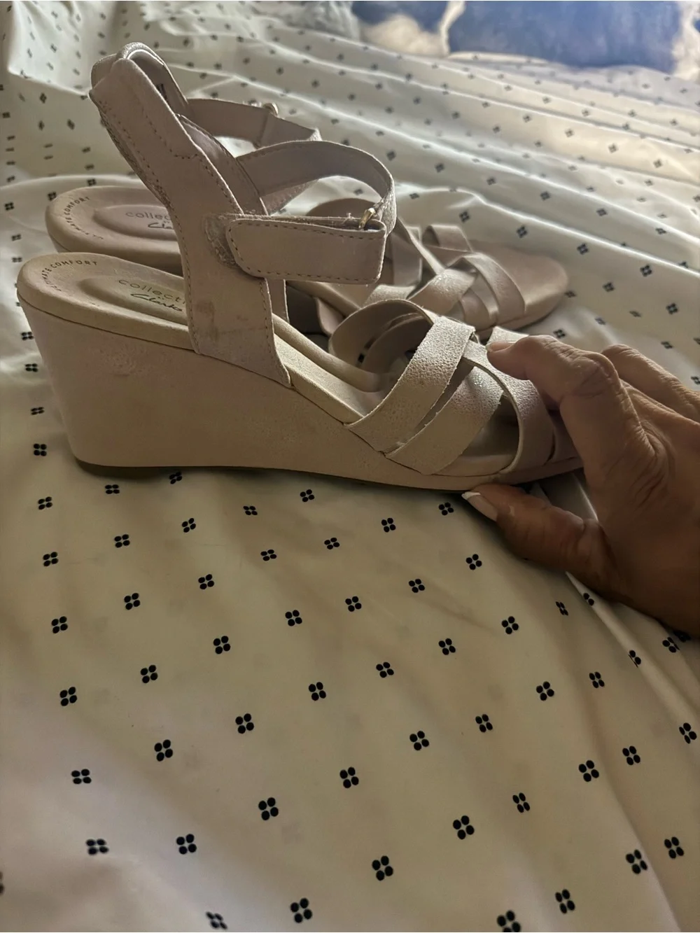 Clarks Women's Strappy Crisscross Slingback Sandals in Beige